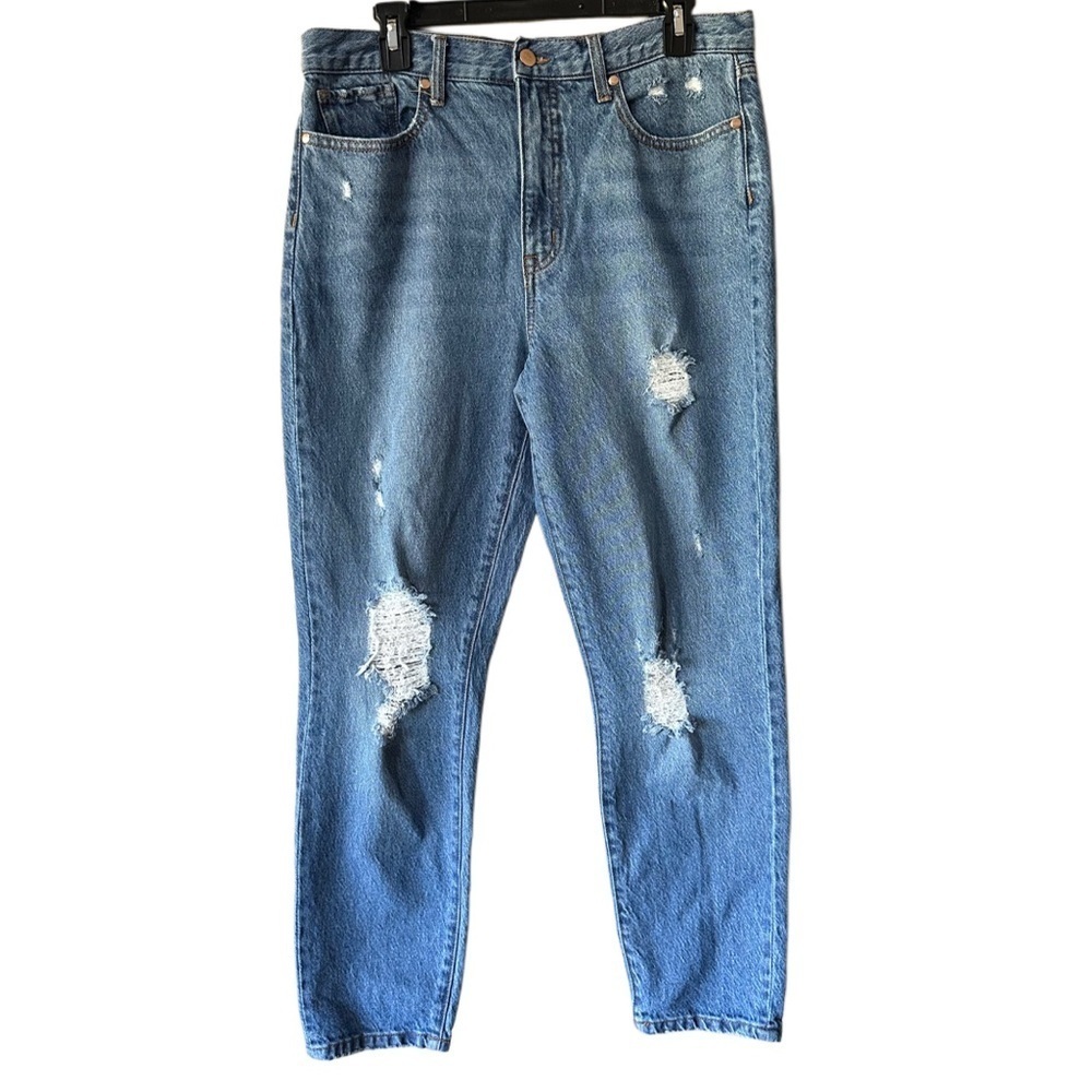 JustFab Blue Light Wash Denim Distressed Cotton Jeans Woman’s size 31